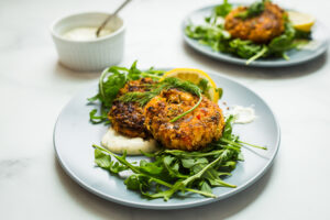 Angerichtete Vegane Crab Cakes (Symbolbild)